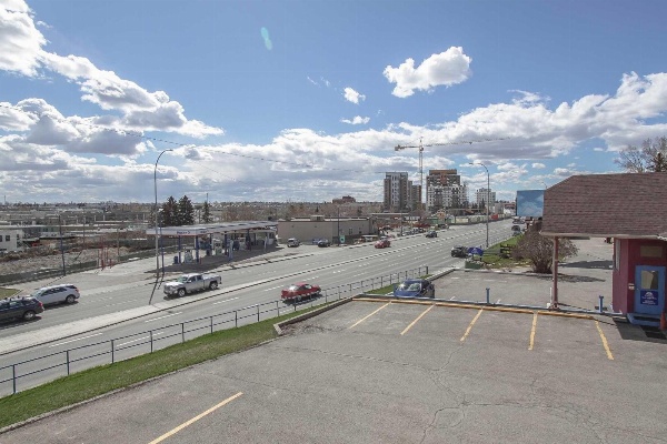 Canadas Best Value Inn Calgary Chinook Station image 11
