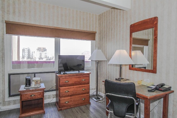 Canadas Best Value Inn Calgary Chinook Station image 18
