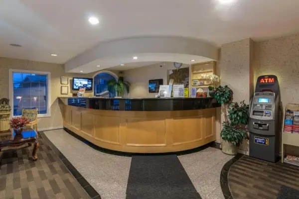 Canadas Best Value Inn Calgary Chinook Station 4